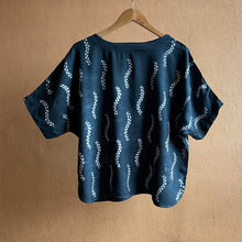 Load image into Gallery viewer, Wavy Lines - Soft Shibori Cotton Top